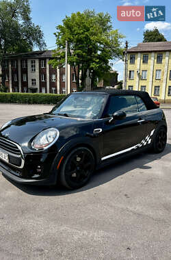 Хэтчбек MINI Cooper 2016 в 