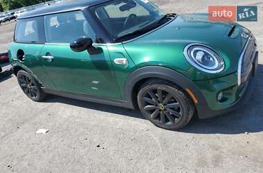 Хэтчбек MINI Cooper 2019 в 