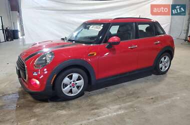 Хэтчбек MINI Cooper 2019 в 