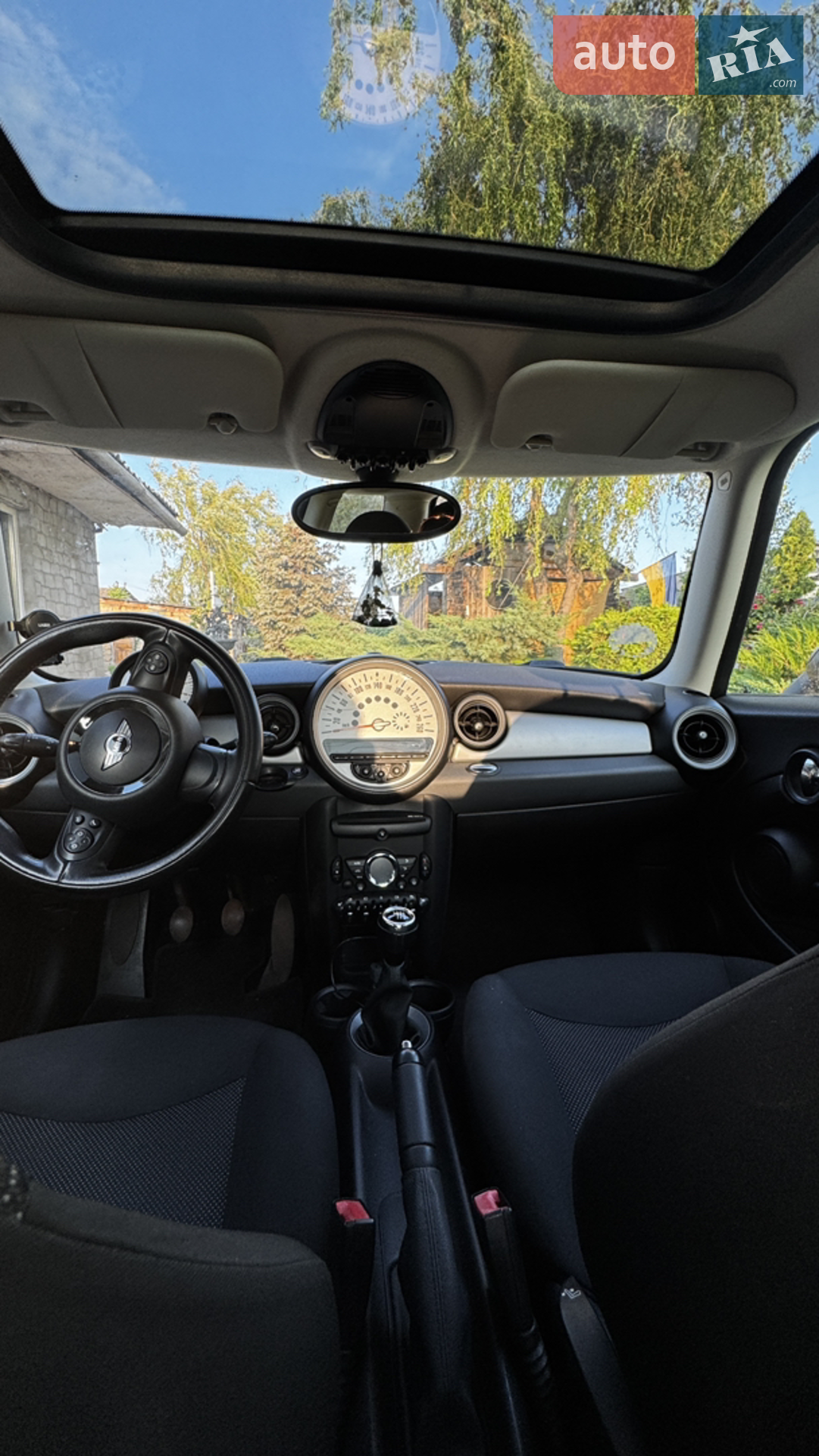 2011 MINI Cooper - мініатюра 9