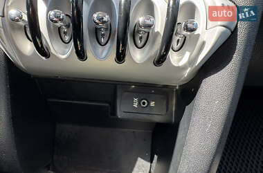 Хэтчбек MINI Cooper 2009 в 