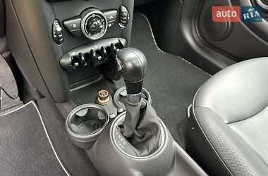 Хэтчбек MINI Cooper 2011 в 