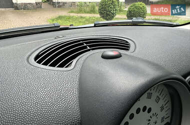 Хэтчбек MINI Cooper 2011 в 