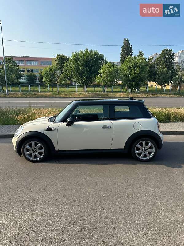 Хэтчбек MINI Cooper 2009 в Киеве