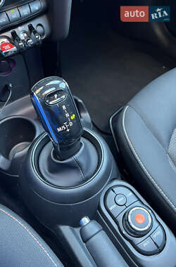 Хэтчбек MINI Cooper 2021 в 