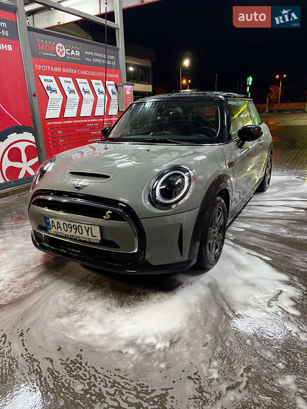 Хэтчбек MINI Cooper 2022 в 