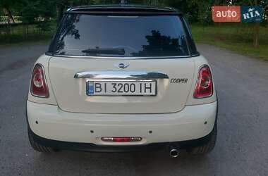 Хэтчбек MINI Cooper 2013 в 