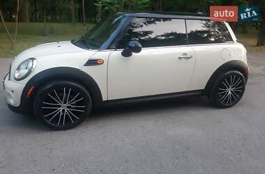 Хэтчбек MINI Cooper 2013 в 