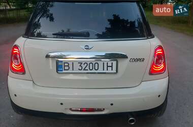 Хэтчбек MINI Cooper 2013 в 
