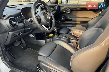 Хэтчбек MINI Cooper 2019 в 