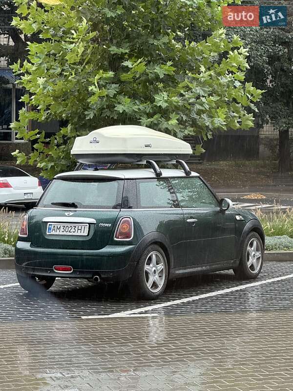 Хэтчбек MINI Cooper 2008 в Ровно