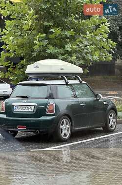 Хэтчбек MINI Cooper 2008 в 