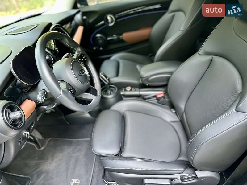 Хэтчбек MINI Cooper 2022 в Киеве