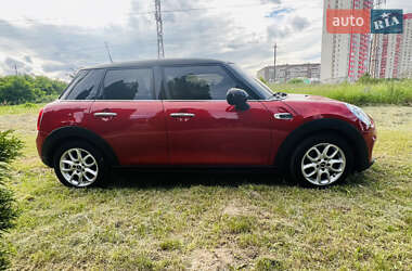 Хэтчбек MINI Cooper 2017 в 