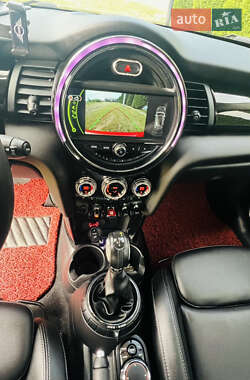Хэтчбек MINI Cooper 2017 в 
