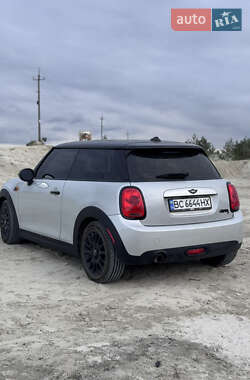 Хэтчбек MINI Cooper 2014 в 