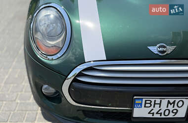 Хэтчбек MINI Cooper 2015 в 