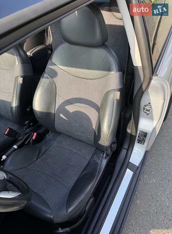 Хэтчбек MINI Cooper 2004 в Киеве фото 15 Хэтчбек MINI Cooper 2004 в Киеве