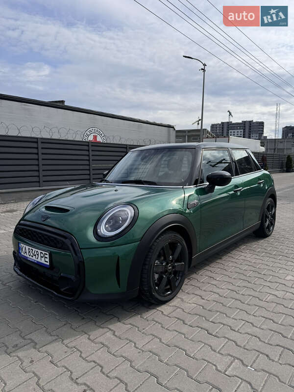 Хэтчбек MINI Cooper 2021 в Киеве