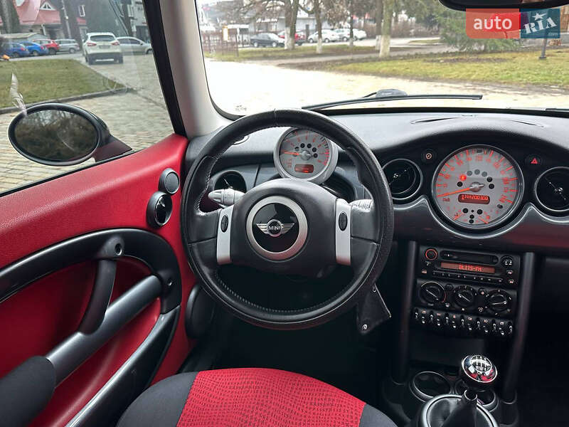 Хэтчбек MINI Cooper 2003 в Белой Церкви