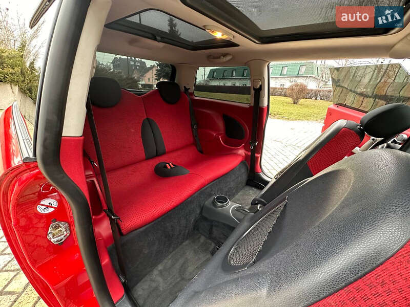 Хэтчбек MINI Cooper 2003 в Белой Церкви