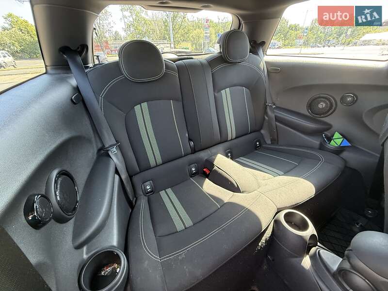 Хэтчбек MINI Cooper 2021 в Киеве