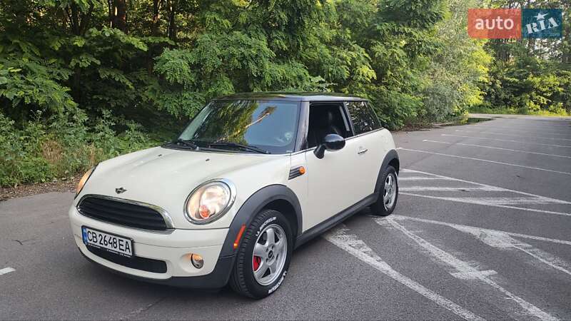 Хэтчбек MINI Cooper 2010 в Киеве