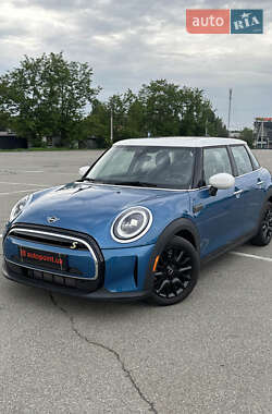Хэтчбек MINI Cooper 2021 в 