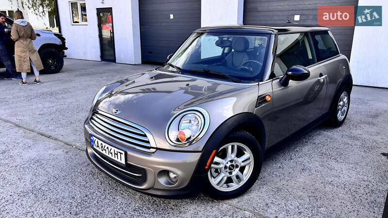 Хэтчбек MINI Cooper 2012 в Киеве
