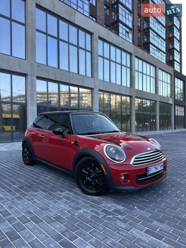 Хэтчбек MINI Cooper 2013 в 