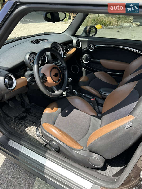 Хэтчбек MINI Cooper 2011 в Днепре