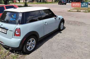Хэтчбек MINI Cooper 2013 в 