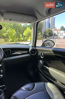 Хэтчбек MINI Cooper 2007 в 