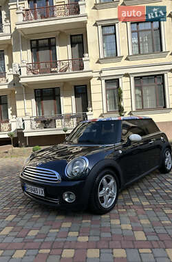 Хэтчбек MINI Cooper 2007 в 