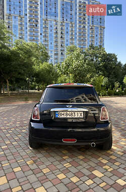 Хэтчбек MINI Cooper 2007 в 