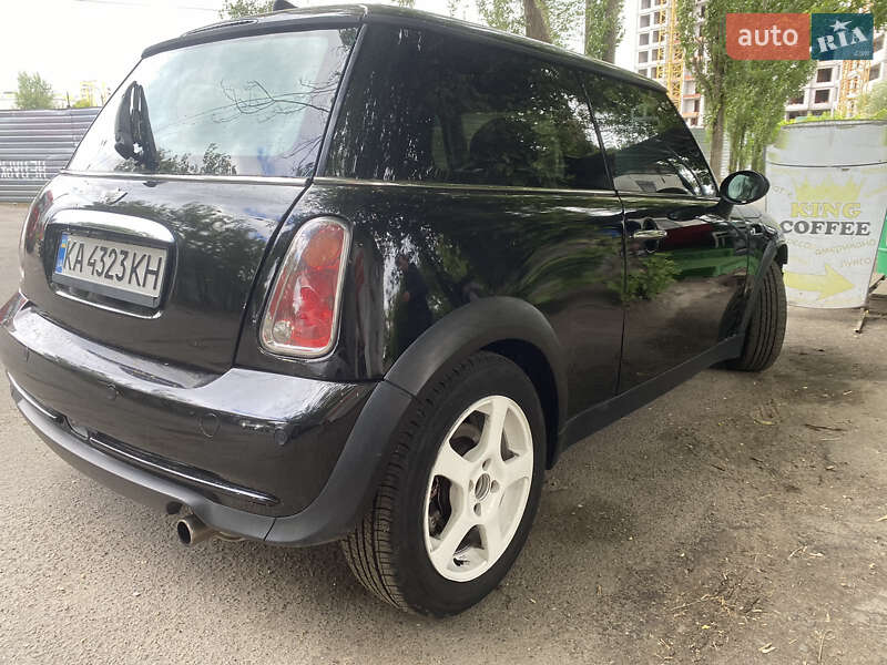 Хетчбек MINI Cooper 2005 в Києві