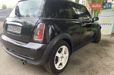Хэтчбек MINI Cooper 2005 в 