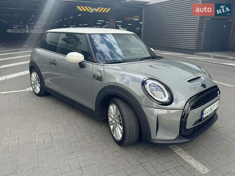 Хэтчбек MINI Cooper 2021 в Киеве