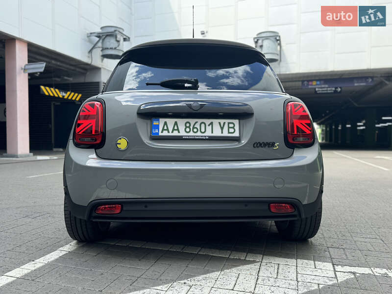 Хэтчбек MINI Cooper 2021 в Киеве
