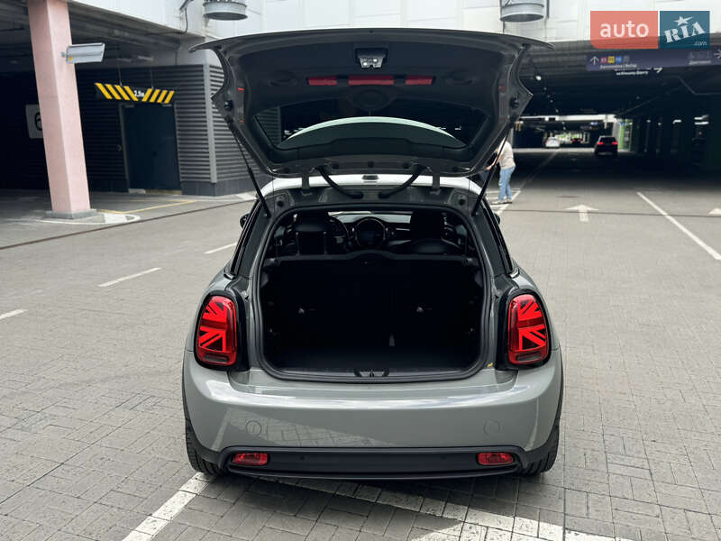 Хэтчбек MINI Cooper 2021 в Киеве