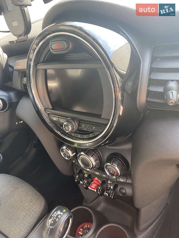 Хэтчбек MINI Cooper 2016 в Киеве