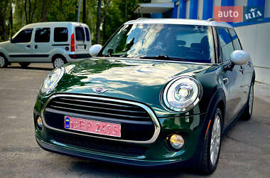 Хэтчбек MINI Cooper 2015 в 