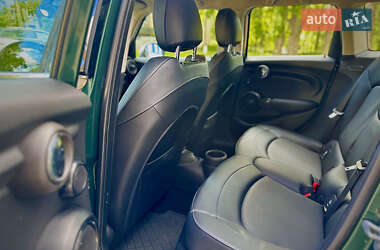 Хэтчбек MINI Cooper 2015 в 