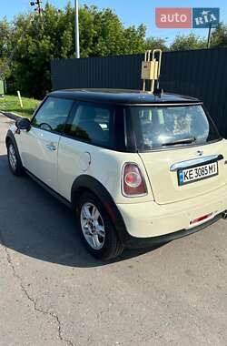 Хэтчбек MINI Cooper 2013 в 