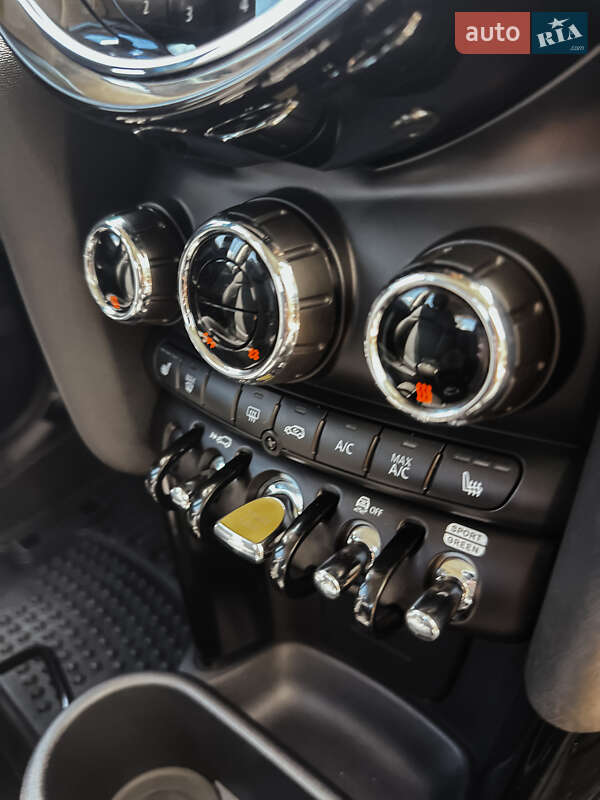 Хэтчбек MINI Cooper 2022 в Николаеве