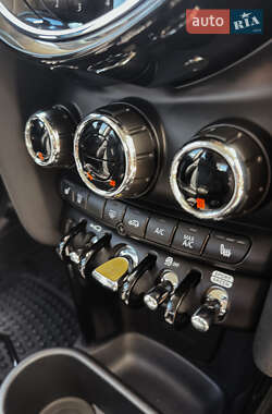 Хэтчбек MINI Cooper 2022 в 