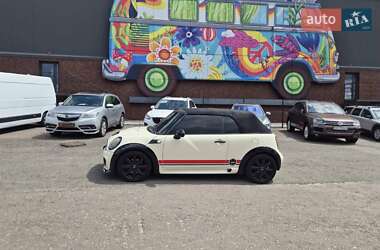 Хэтчбек MINI Cooper 2010 в 