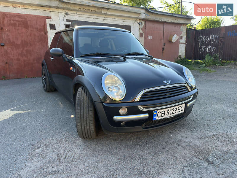 Хэтчбек MINI Cooper 2002 в Чернигове