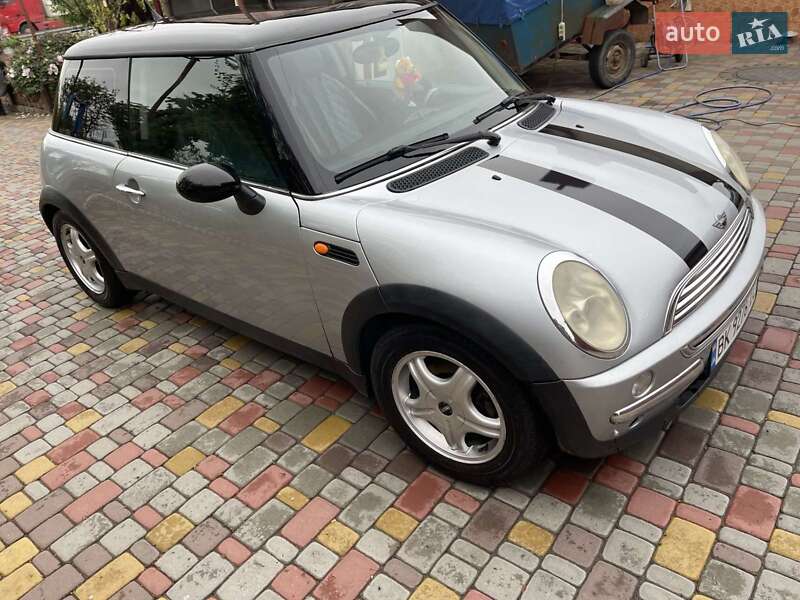 Хэтчбек MINI Cooper 2001 в 