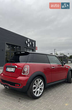 Хэтчбек MINI Cooper 2009 в 